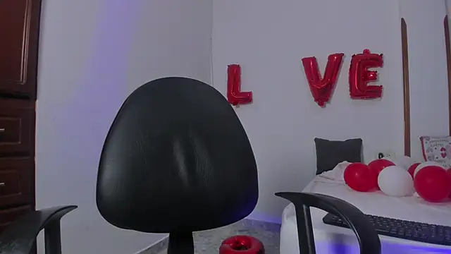 iris torrez  online show from 02.17.25