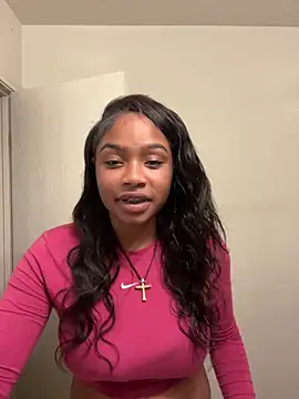 Snapshot of skylarrylee chatting on 11.01.25 skylarrylee online show from 11.01.25