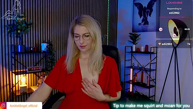 Snapshot of Amitiel_Angel chatting on 02.05.25 Amitiel Angel online show from 02.05.25