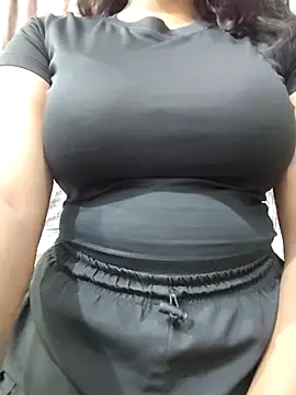 Snapshot of MohiniHott chatting on 07.14.26 MohiniHott online show from 07.14.26