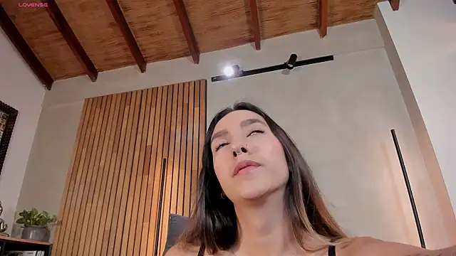 honeyhot69   online show from 01.06.26