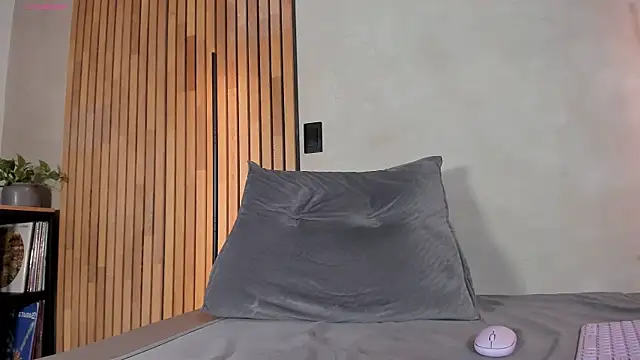 honeyhot69   online show from 01.11.26