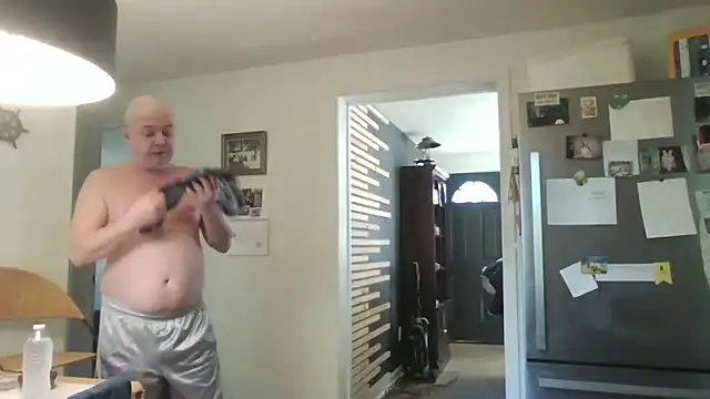 Snapshot of keiferkriss chatting on 10.18.25 keiferkriss online show from 10.18.25