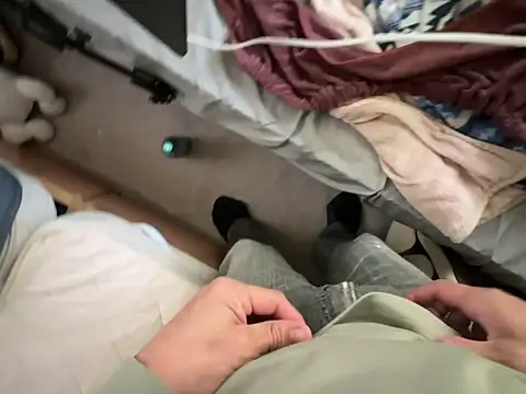 Snapshot of tokimori chatting on 03.16.25 tokimori online show from 03.16.25