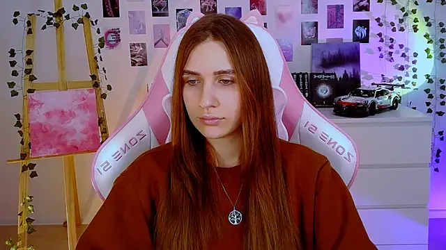 Snapshot of AliceCharmy chatting on 01.27.25 AliceCharmy online show from 01.27.25