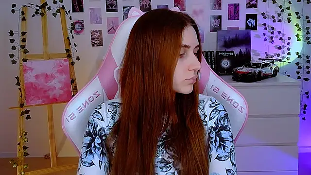 Snapshot of AliceCharmy chatting on 01.29.25 AliceCharmy online show from 01.29.25