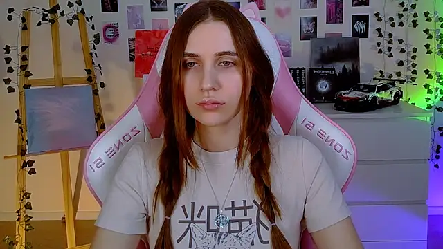 Snapshot of AliceCharmy chatting on 02.14.25 AliceCharmy online show from 02.14.25