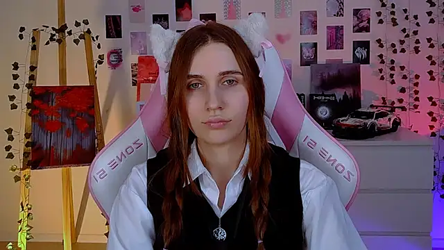 Snapshot of AliceCharmy chatting on 02.21.25 AliceCharmy online show from 02.21.25