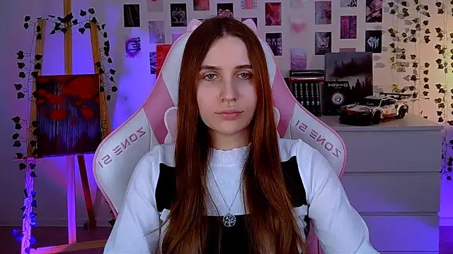 Snapshot of AliceCharmy chatting on 03.07.25 AliceCharmy online show from 03.07.25