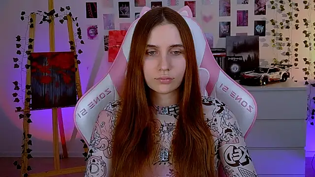 Snapshot of AliceCharmy chatting on 03.17.25 AliceCharmy online show from 03.17.25