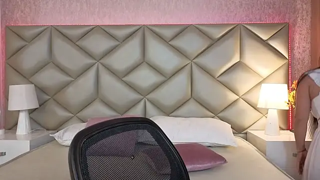 Brenda Garcia online show from 09.11.25