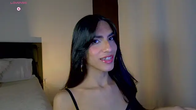 Snapshot of AlanaSofiia chatting on 04.29.26 AlanaSofiia online show from 04.29.26