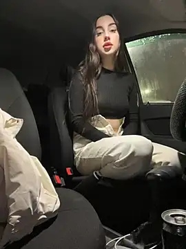 Snapshot of littlebitchess chatting on 01.15.25 littlebitchess online show from 01.15.25