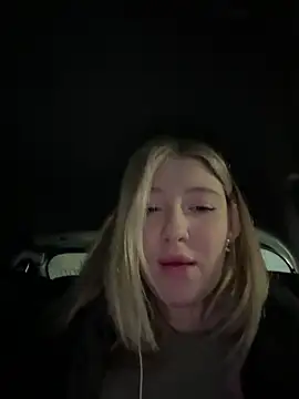 Snapshot of littlebitchess chatting on 11.26.25 littlebitchess online show from 11.26.25