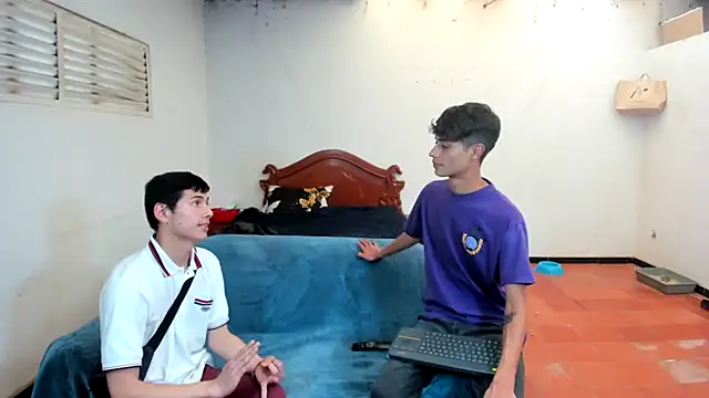 oliverhot2005 online show from 02.07.25