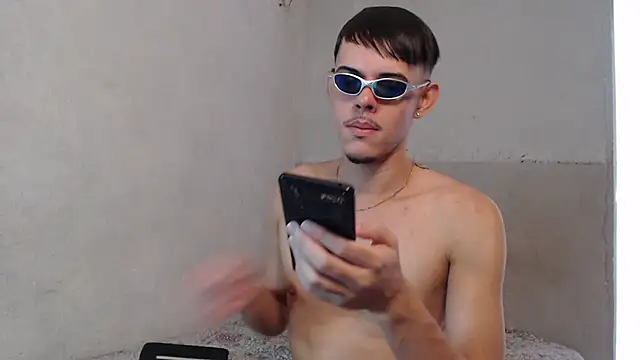 MicaelRian69 online show from 10.25.25