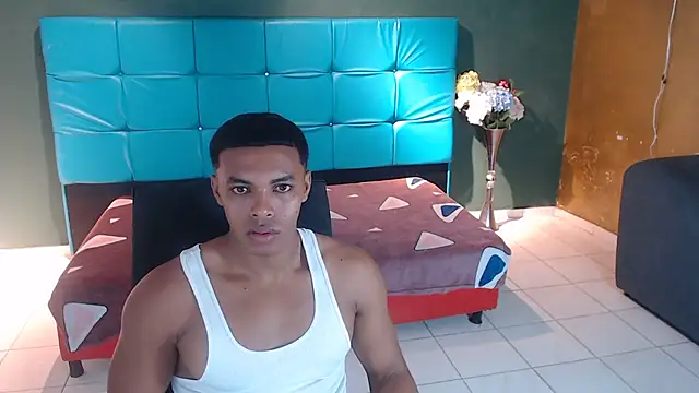 SexyBigCock01 online show from 01.21.25