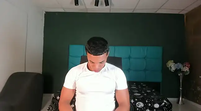 SexyBigCock01 online show from 02.06.25