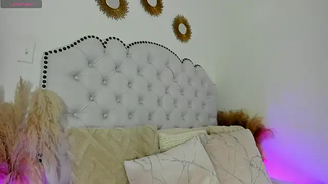 Ashleyjenner  online show from 01.25.25