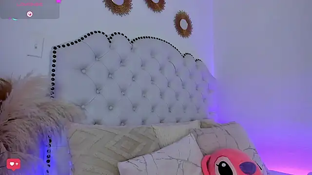 Ashleyjenner  online show from 03.21.25