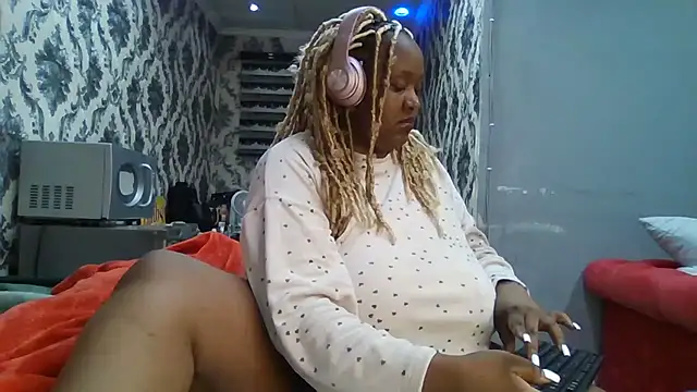 SexyRider8 online show from 11.25.25