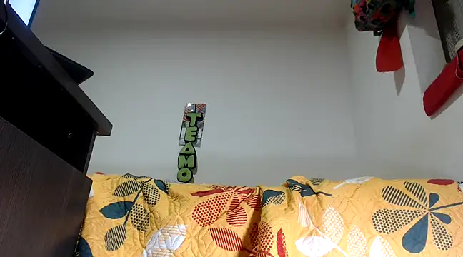 Snapshot of Suckmyself_ chatting on 02.13.25 Suckmyself online show from 02.13.25