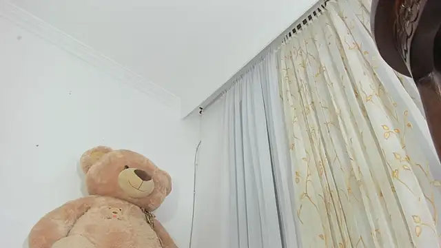 Snapshot of Alex_Keit chatting on 10.27.25 Alex Keit online show from 10.27.25