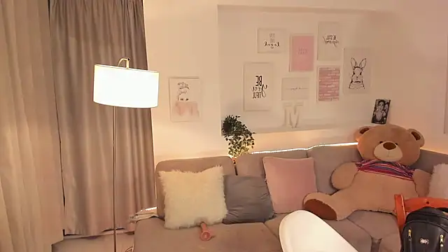 Snapshot of Nicolle_foxy chatting on 03.12.25 Nicolle foxy online show from 03.12.25