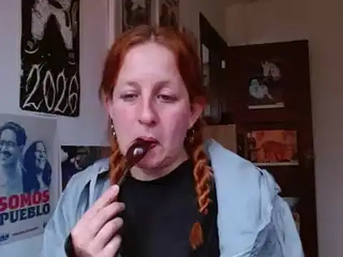 Snapshot of ViioletaMora chatting on 07.19.26 ViioletaMora online show from 07.19.26