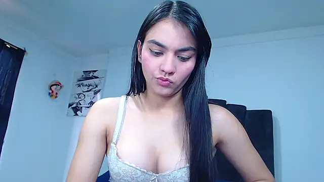 Ariel Zeo1 online show from 11.05.25