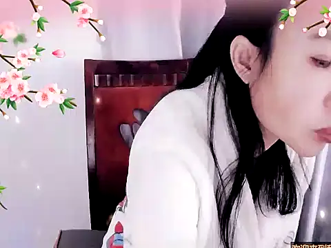 xiaoxuer online show from 12.25.24