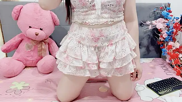 Snapshot of Funikio chatting on 02.13.26 Funikio online show from 02.13.26