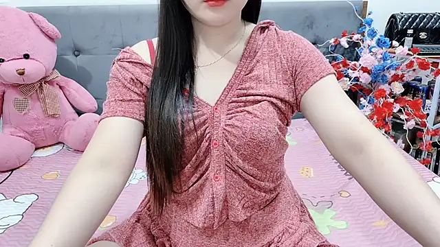Snapshot of Funikio chatting on 04.19.26 Funikio online show from 04.19.26