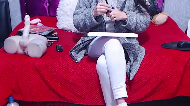 AyshaScott online show from 10.07.25