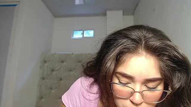 Melody phillips2 online show from 10.16.25