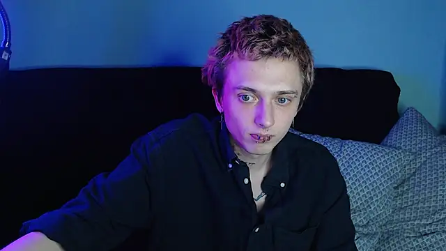 Snapshot of axxxturel chatting on 12.12.24 axxxturel online show from 12.12.24