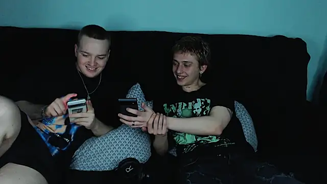 Snapshot of axxxturel chatting on 01.06.25 axxxturel online show from 01.06.25