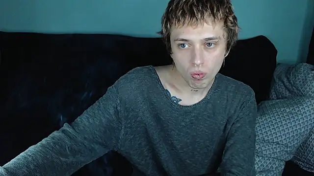 Snapshot of axxxturel chatting on 01.09.25 axxxturel online show from 01.09.25