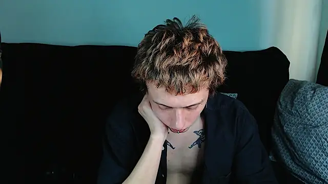 Snapshot of axxxturel chatting on 01.10.25 axxxturel online show from 01.10.25