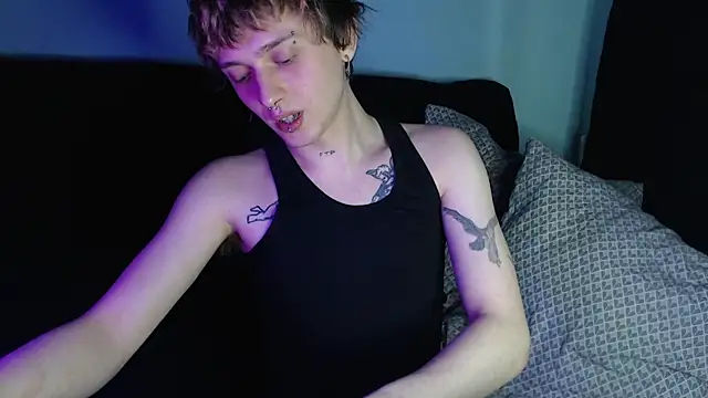 Snapshot of axxxturel chatting on 03.05.25 axxxturel online show from 03.05.25