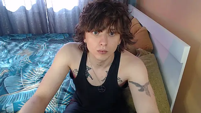 Snapshot of axxxturel chatting on 09.22.25 axxxturel online show from 09.22.25