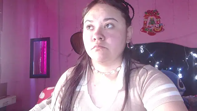 NikkiRous  online show from 11.12.25