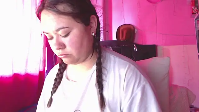 NikkiRous  online show from 03.25.26