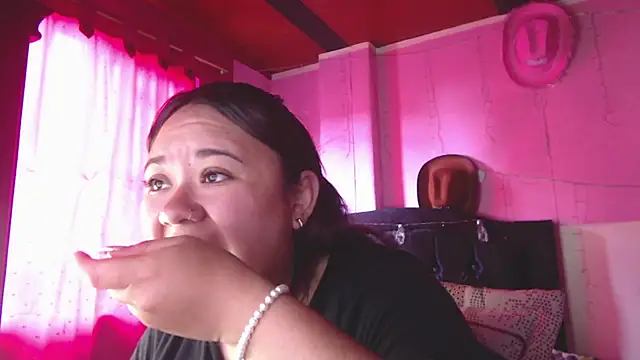 NikkiRous  online show from 04.01.26