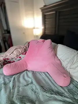 BrattyBae xo online show from 09.21.25