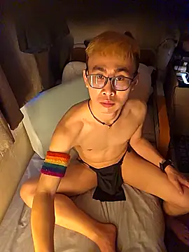 Moby Yik online show from 04.20.26