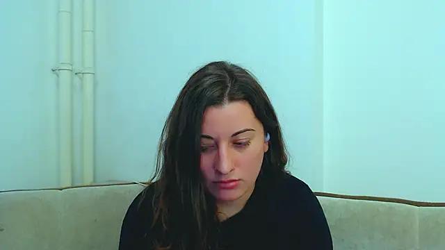 Helen Adams  online show from 03.06.25