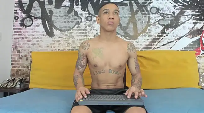 its me miley online show from 02.13.25