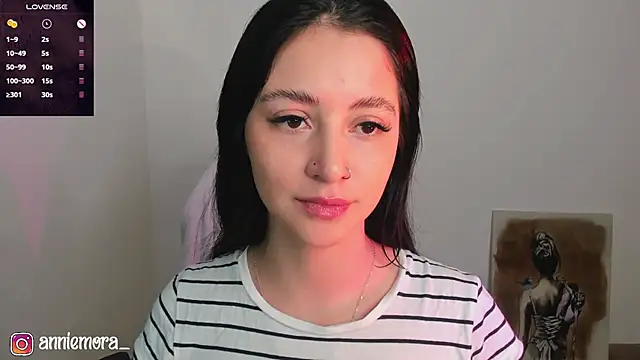 Snapshot of annie_mora chatting on 12.28.24 annie mora online show from 12.28.24