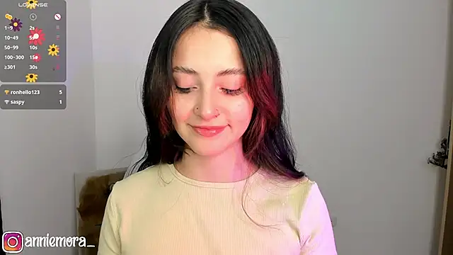 Snapshot of annie_mora chatting on 02.21.25 annie mora online show from 02.21.25